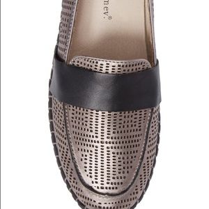 Bernie Mev. Silver & Black loafers